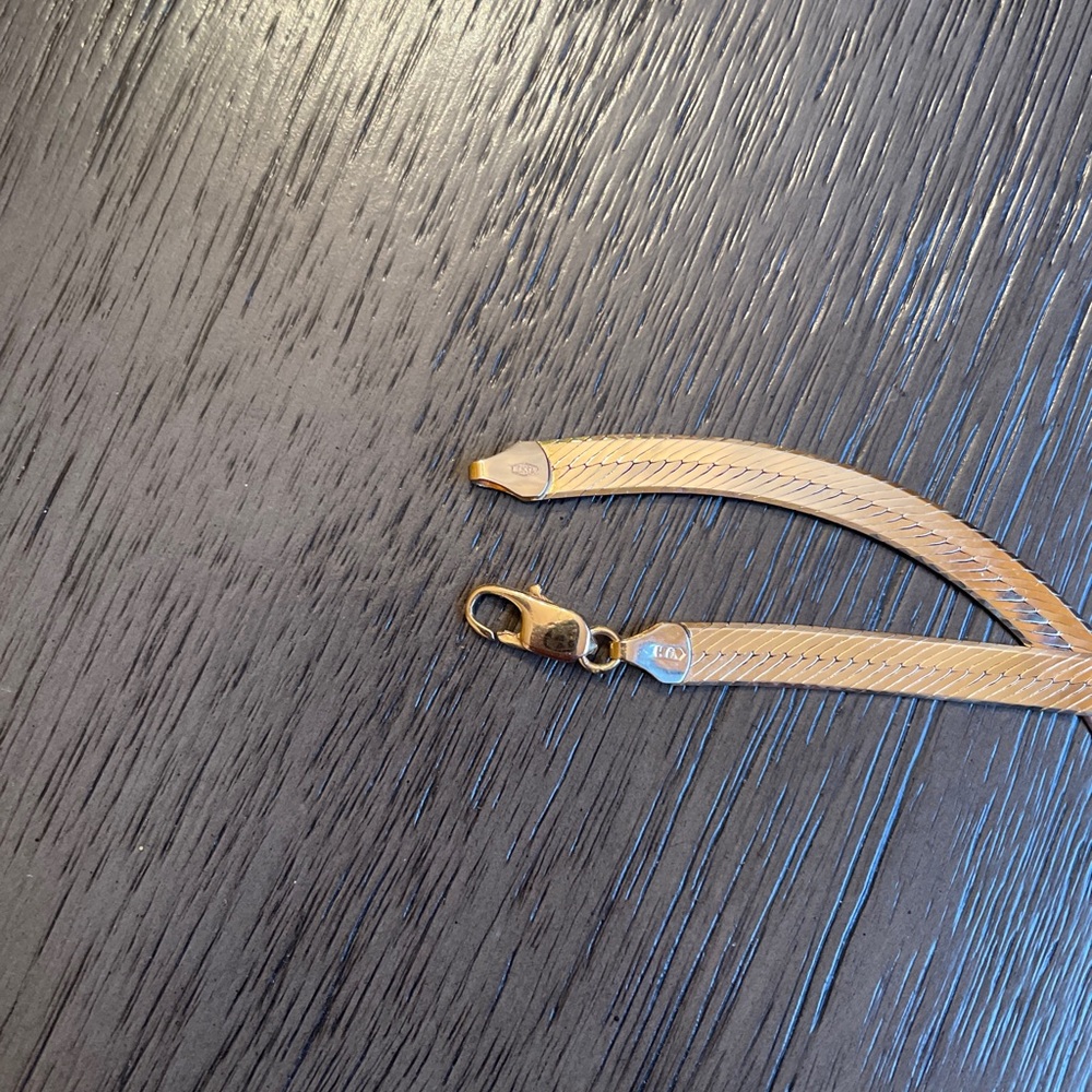 18 inch 14k yellow gold herringbone necklace - Picture 7 of 8